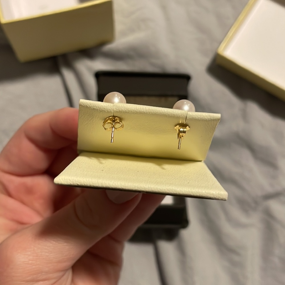 Pearl Earrings - Picture 4 of 4